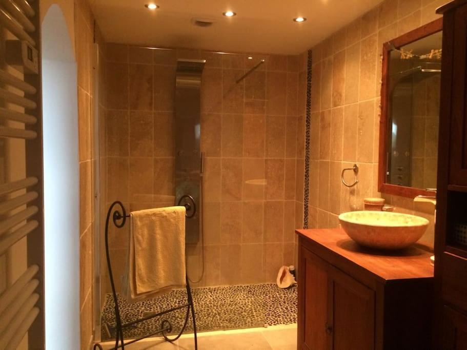 Appartement Sur La Colline Avec Acces Piscine Volx Zewnętrze zdjęcie
